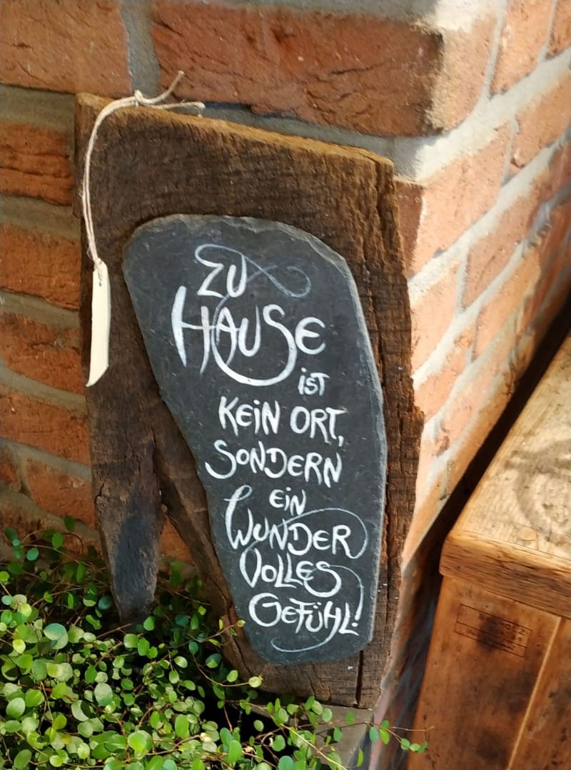 Zuhause ist kein Ort... ALTES HOLZ